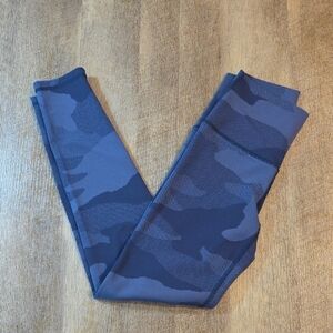 Aerie  Navy Camouflage Workout Leggings. Size S